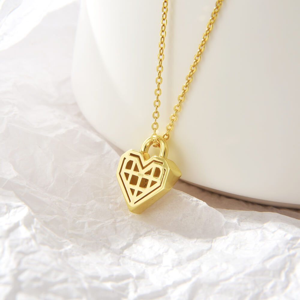 Wholesale High Quality I LOVE MOM Letters Heart Pendant Necklace for Mothers Day Gifts