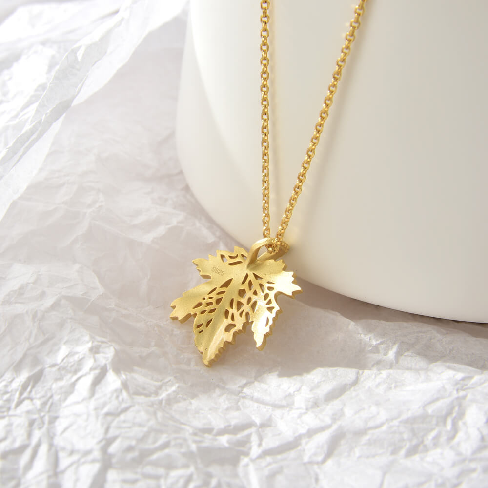 Trendy pretty 18k gold plated maple leaf shiny zircon silver 925 necklace pendant